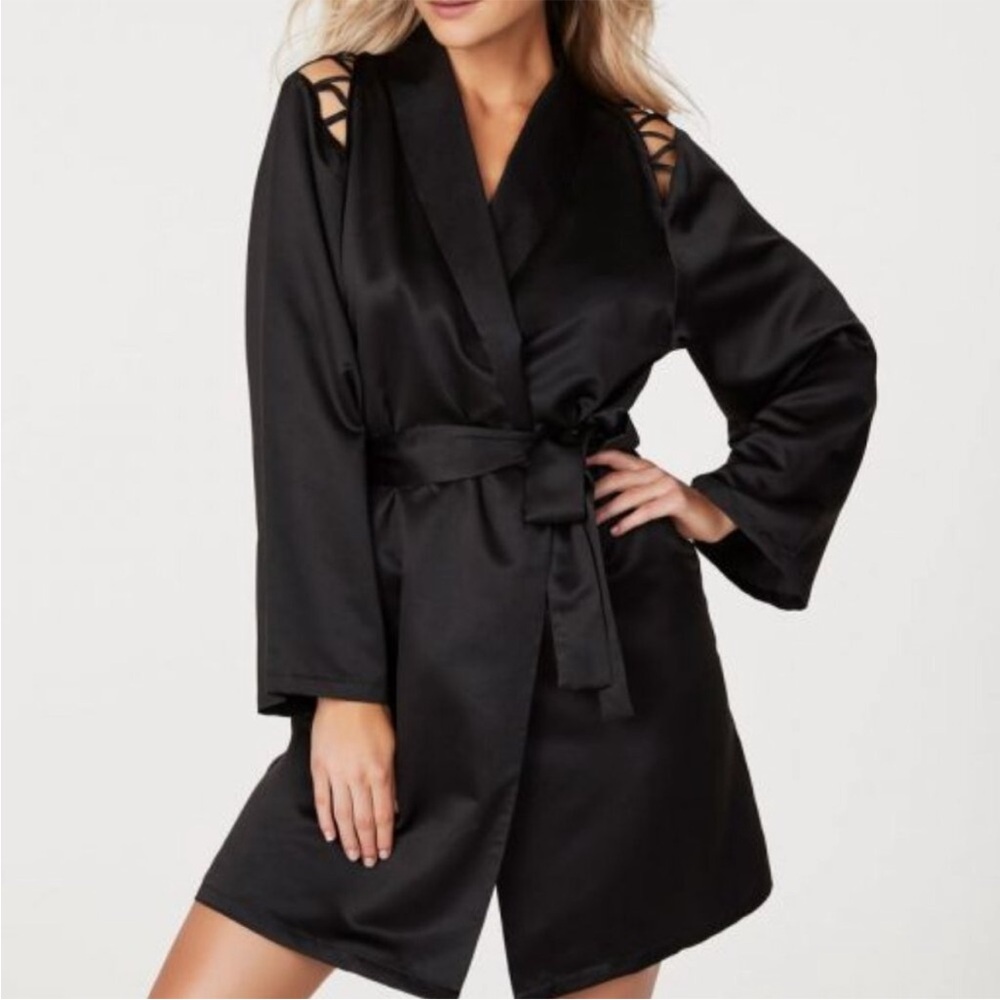 NWT! Frederick's of Hollywood Summer Lattice Black Satin Robe Medium